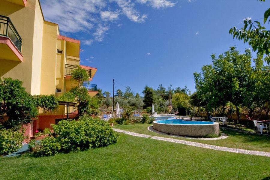 Green garden at Zako Apartments